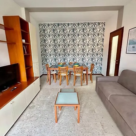 Low Cost Holiday An Business House And Free Park By Revenue House Como Exterior photo